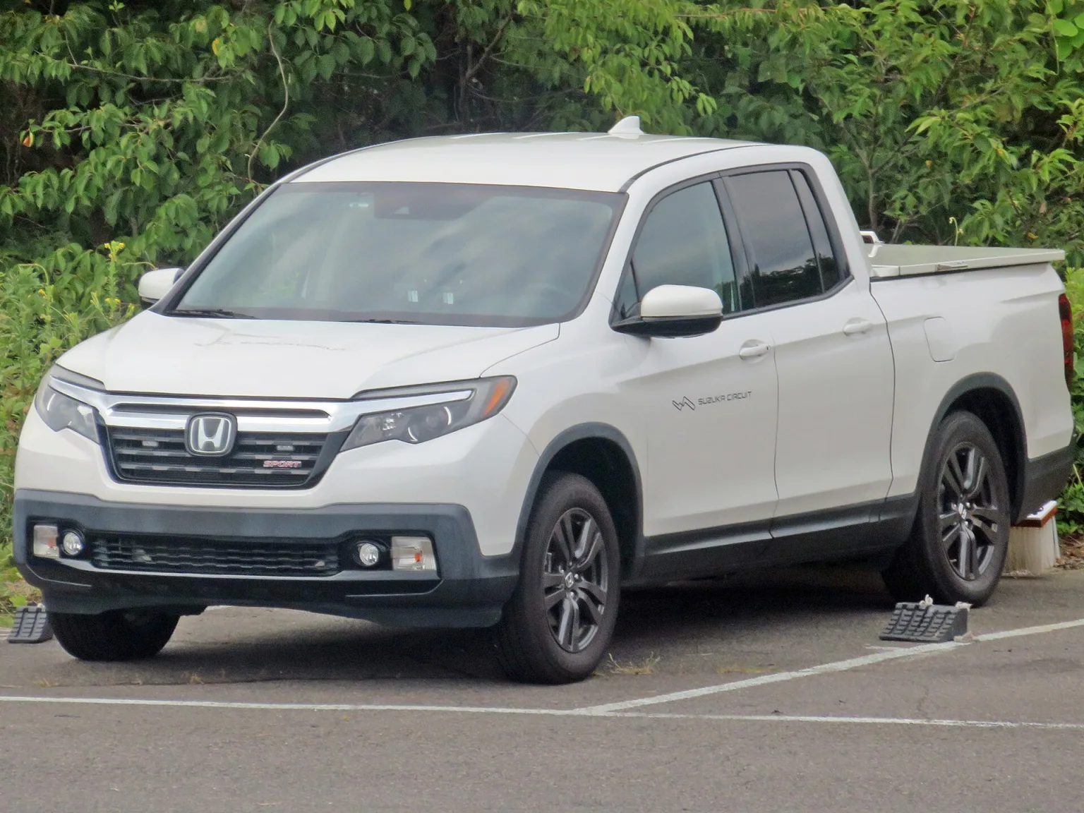 Honda Ridgeline Sport (YK3) used as a Suzuka Circuit oil disposal vehicle