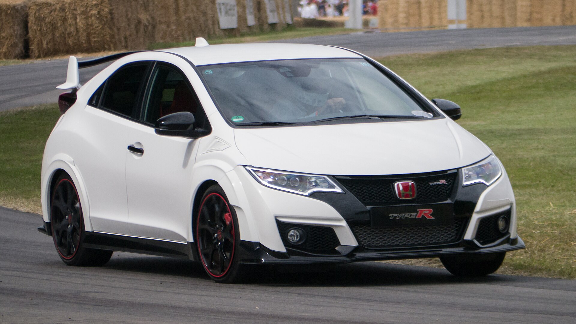 2015 Honda Civic Type R (FK2) front view