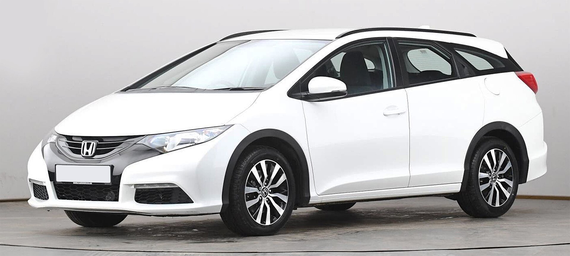 2014 Honda Civic Tourer 1.6 i-DTEC S (UK) front view