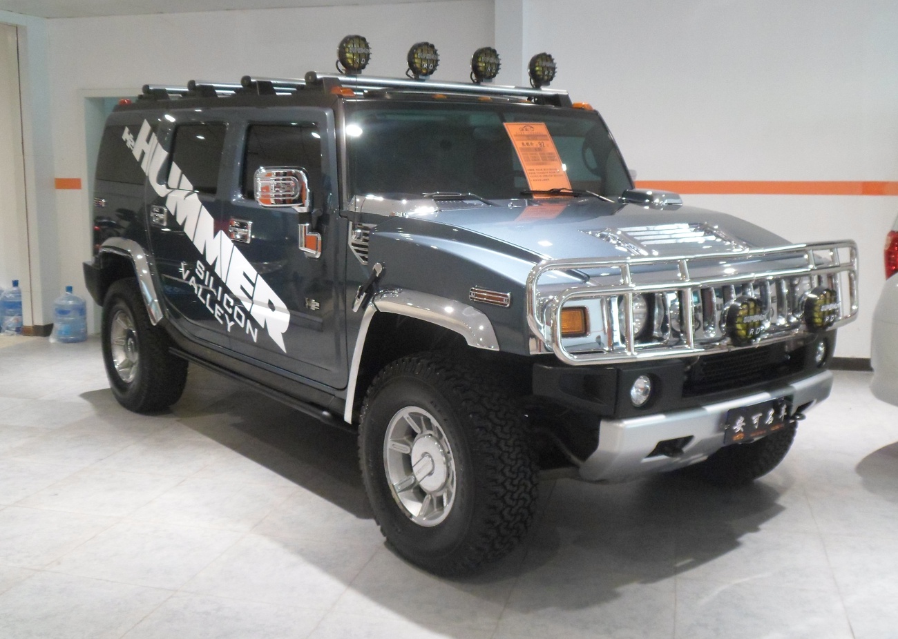Hummer H2 photographed in China, 2012