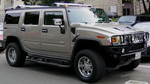 Hummer H2, a model sold in Russia in 2009
