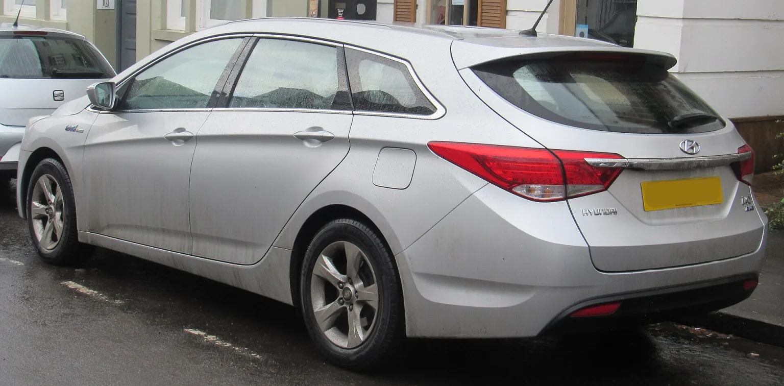 2012 Hyundai i40 Active Estate, pre-facelift model relevant to 2013 article.