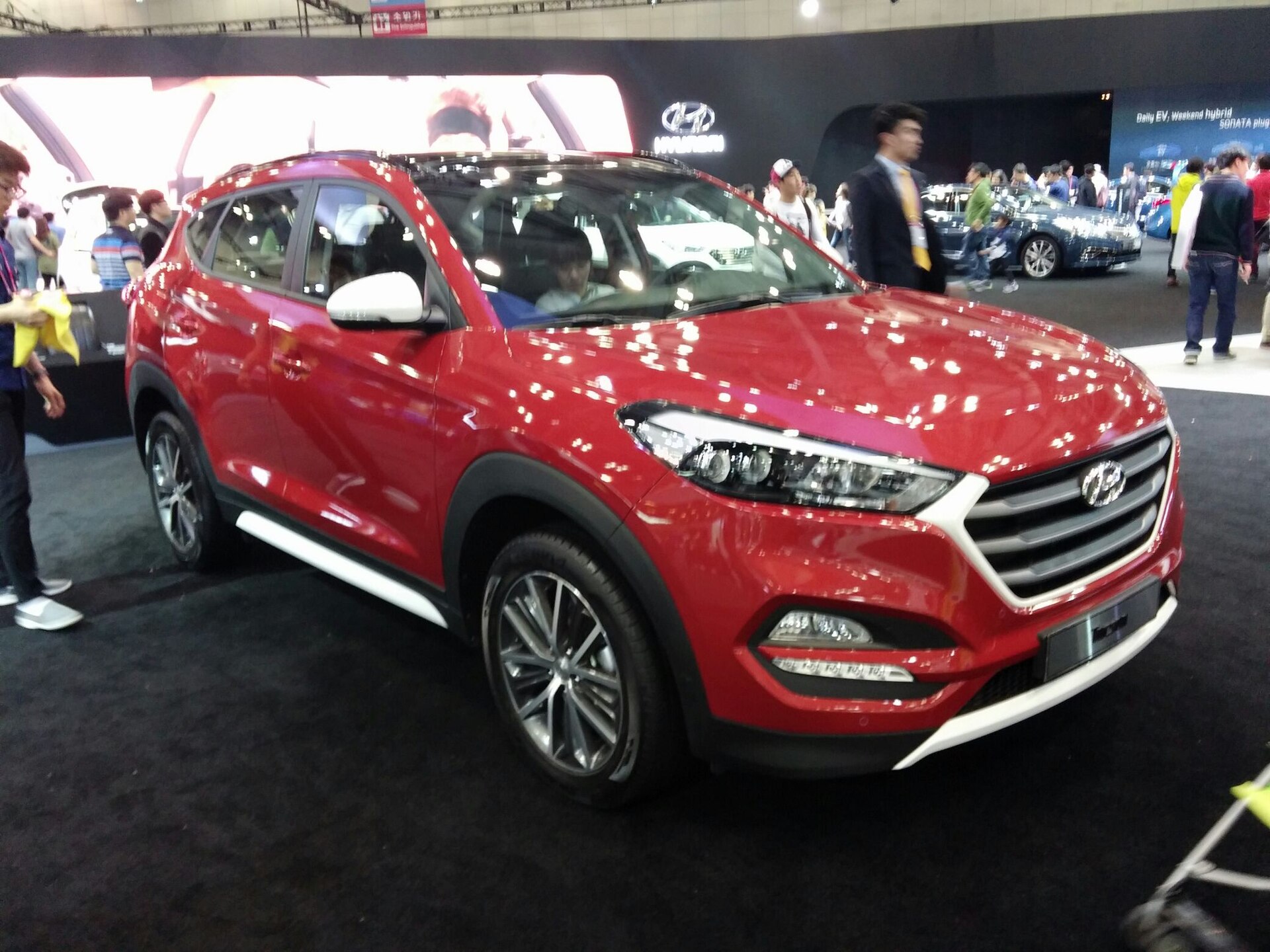 2015 Hyundai Tucson (TL) front view