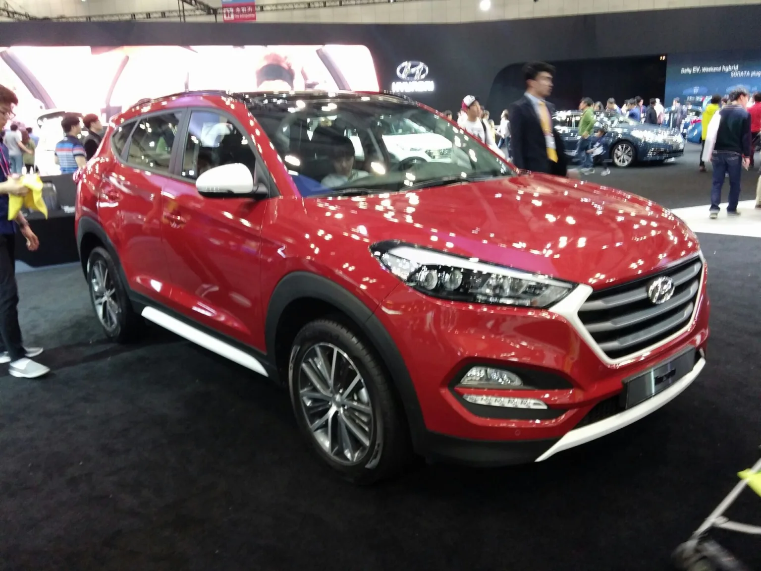 2015 Hyundai Tucson (TL) front view