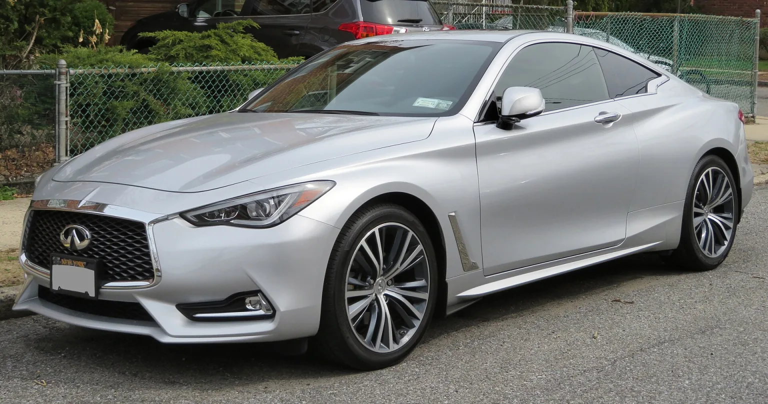 2017 Infiniti Q60 (V37) front view