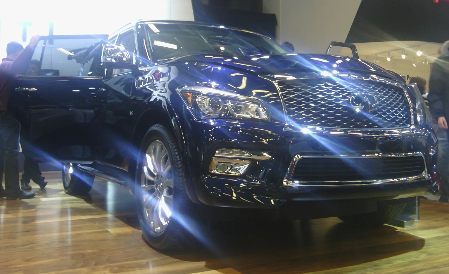 2015 Infiniti QX80 at the 2015 MIAS