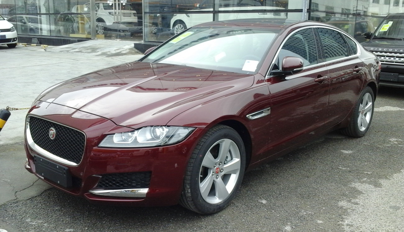 2016 Jaguar XF (X260) in China