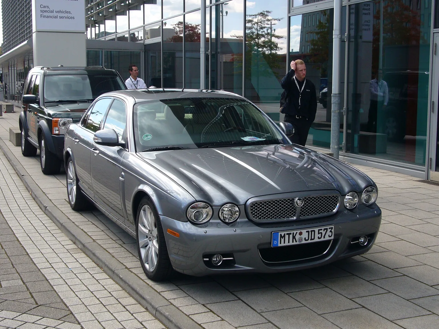 Jaguar XJ (X358) luxury sedan
