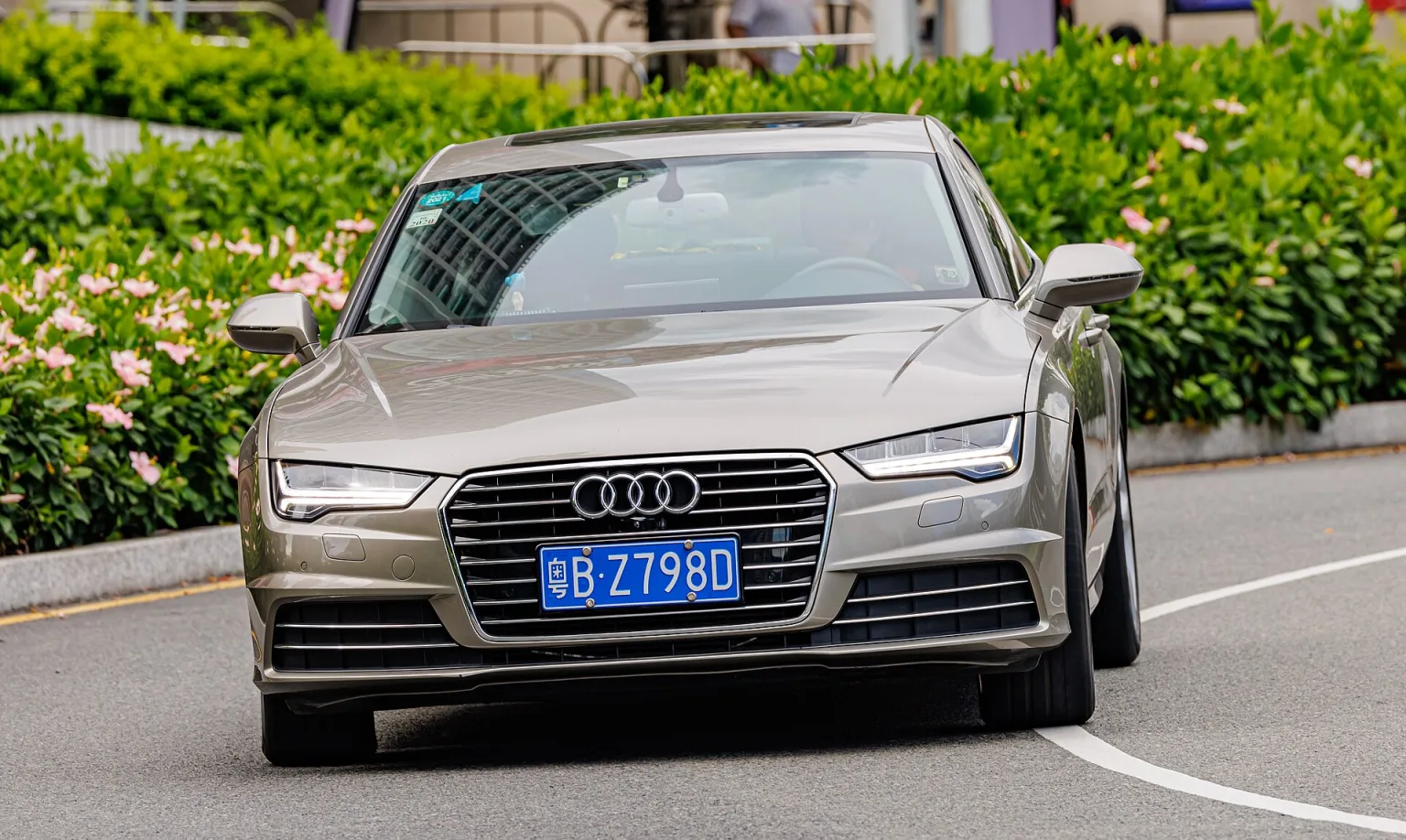 Audi A7 (4G8), first generation, as driven by Kendra Wilkinson in 2013.