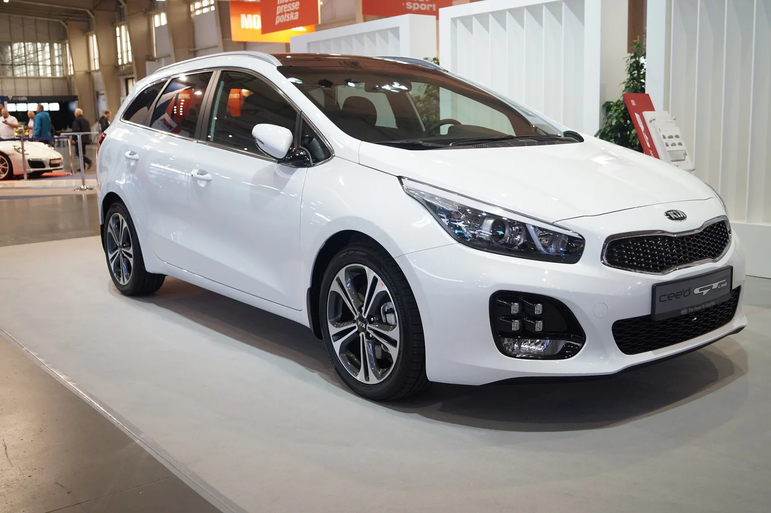 Kia Cee'd SW GT Line, front view
