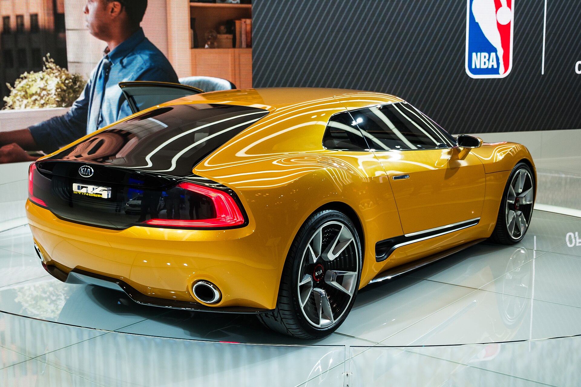 Kia GT-4 Stinger concept sports coupe