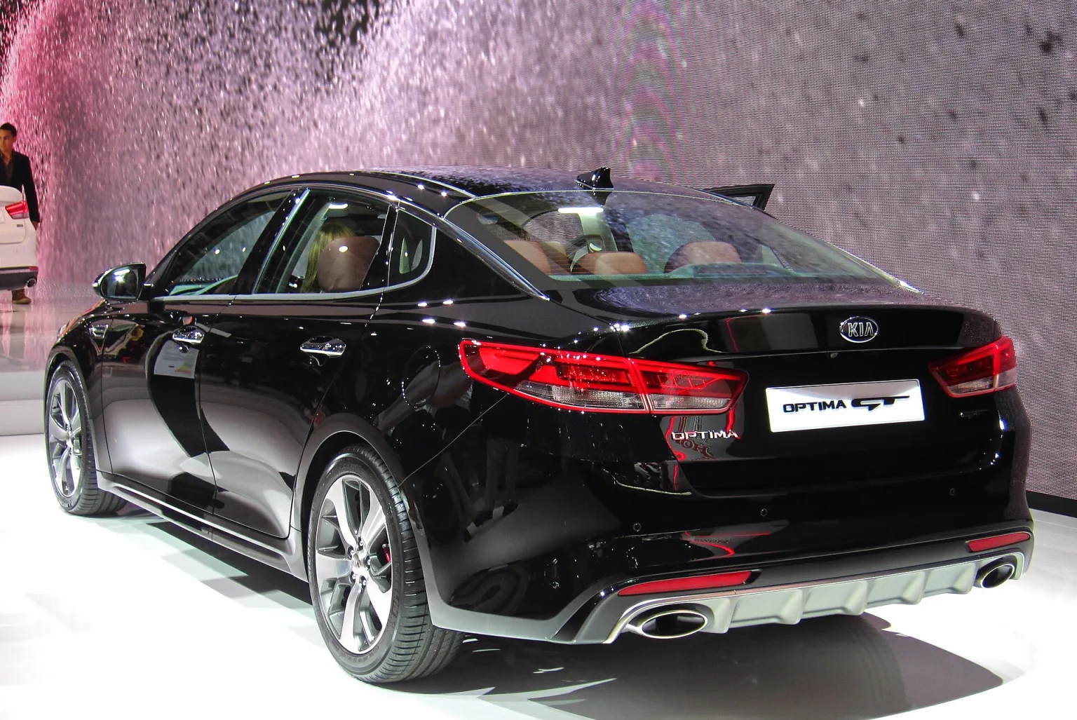 Kia Optima GT (JF) front view