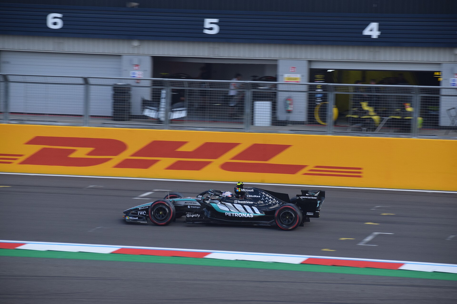 Kimi Antonelli driving a Mercedes F1 car.
