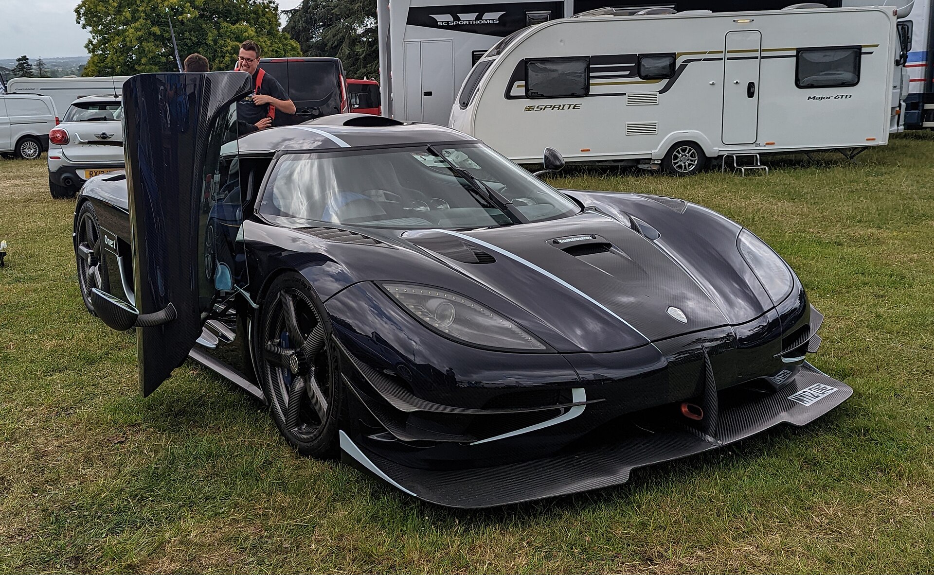 2015 Koenigsegg One:1 at Goodwood, matte blue finish.