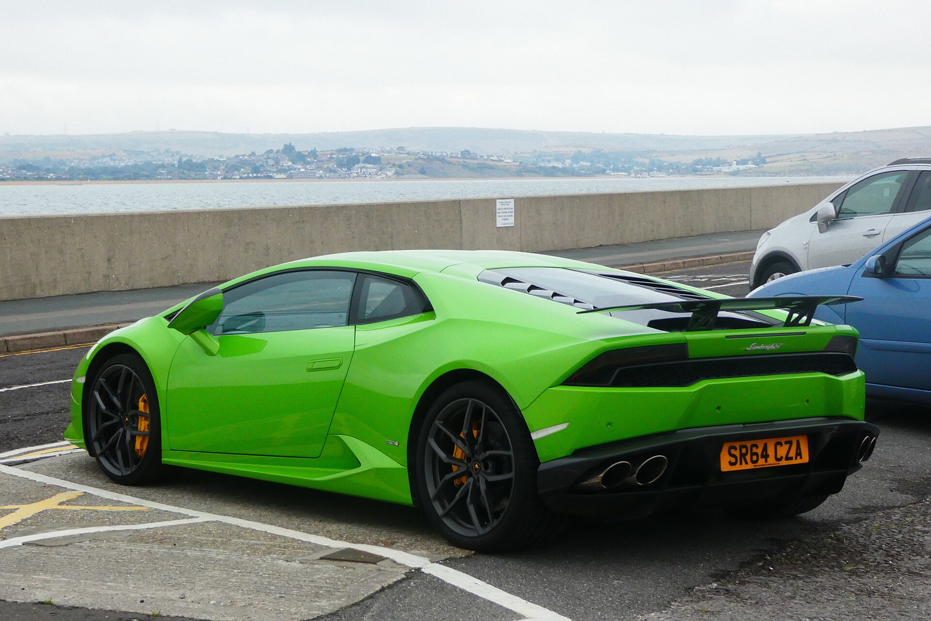 Lamborghini Huracán LP610-4 (2014) front view