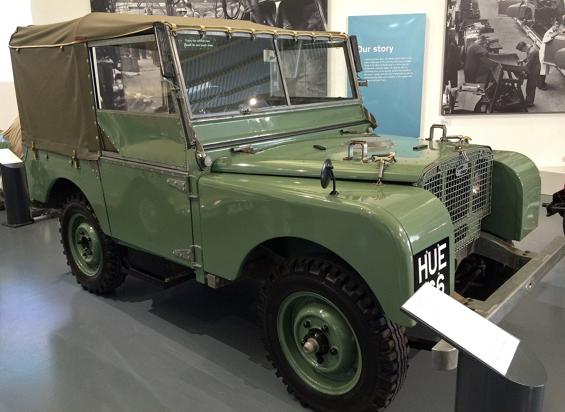 Land Rover Defender at the British Motor Museum, 2016.