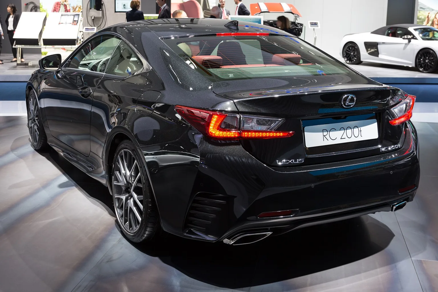 Lexus RC coupe at the 2017 IAA, first generation pre-facelift model.