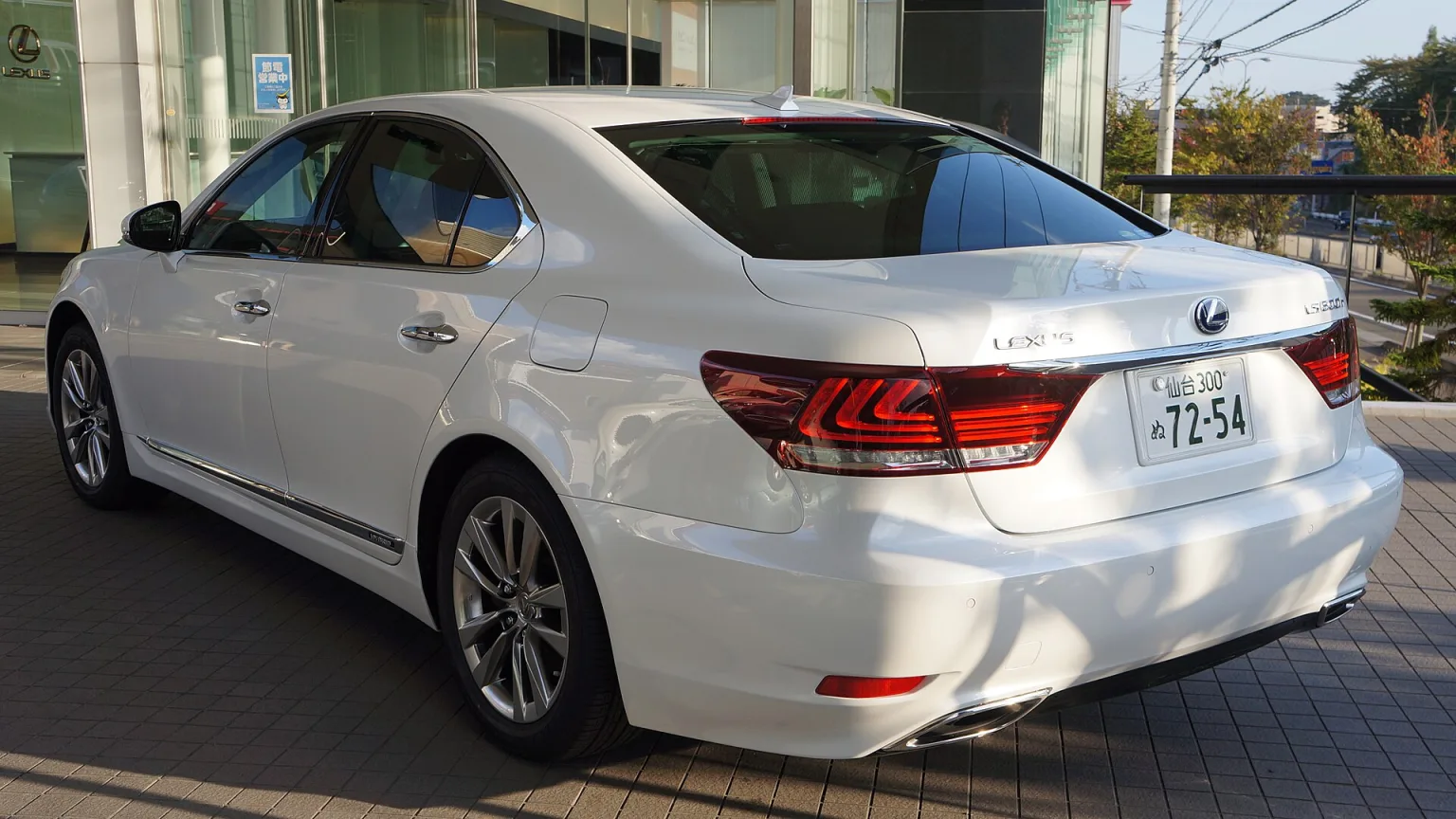 2012 Lexus LS600h photographed in Japan