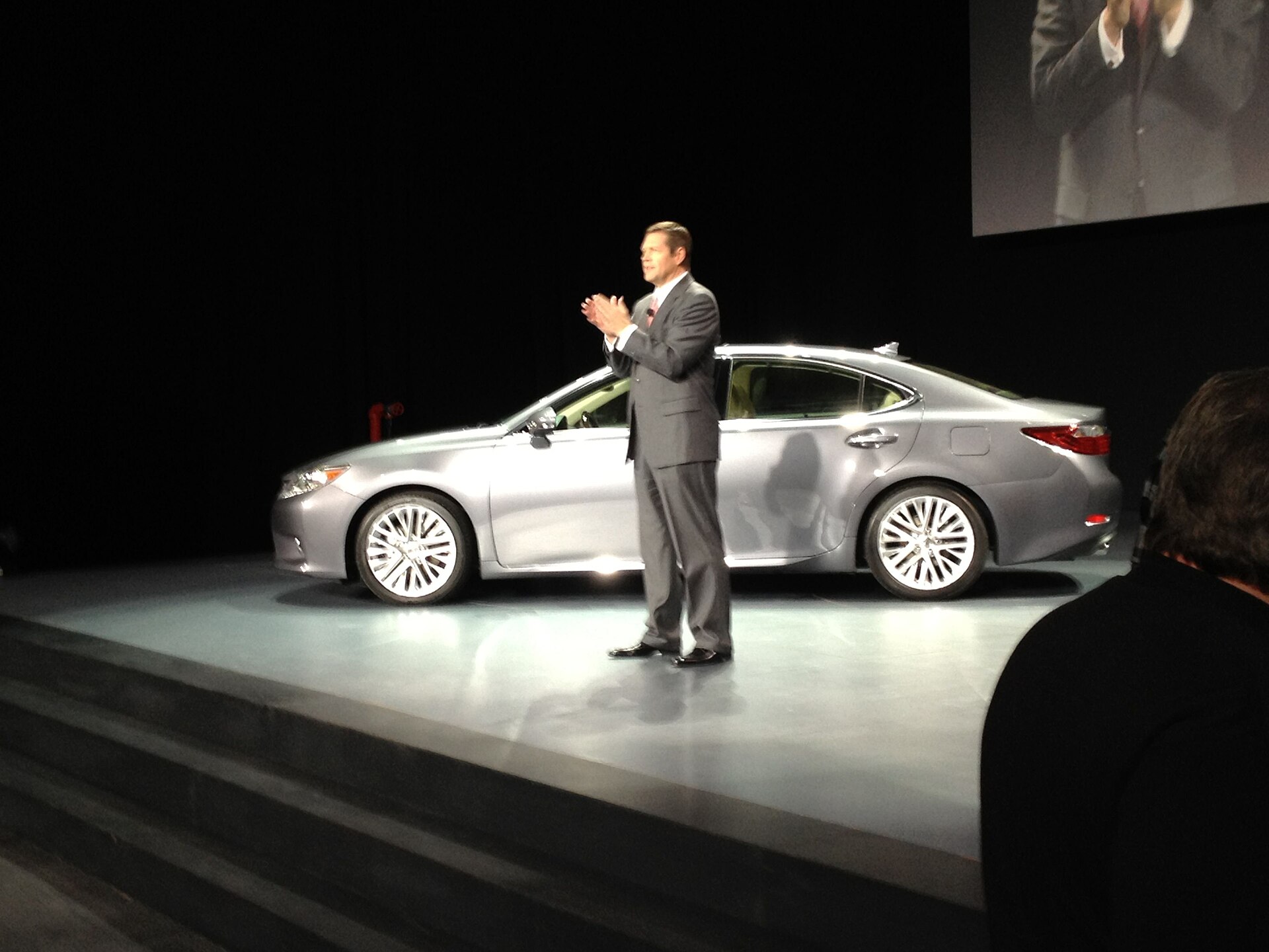 2013 Lexus ES at the New York International Auto Show