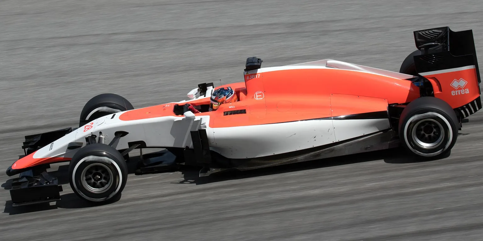 Will Stevens driving the Manor F1 car at the 2015 Malaysian Grand Prix.