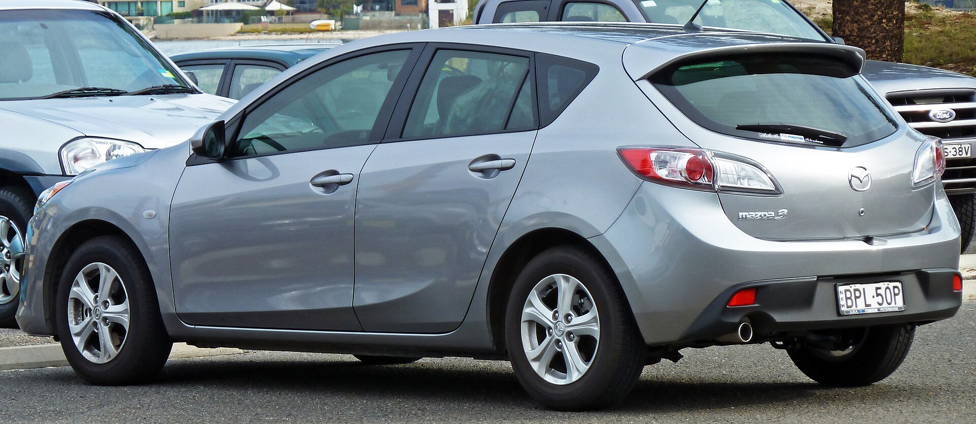 2010 Mazda3 (BL MY10) Maxx hatchback photographed in 2010