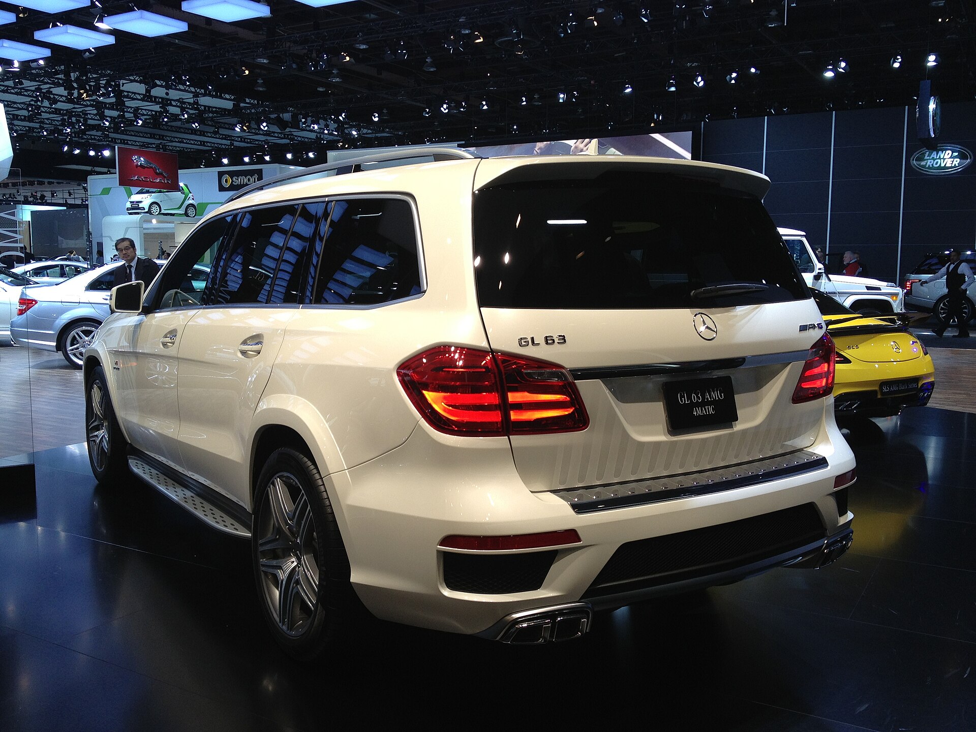 2013 Mercedes-Benz GL63 AMG, U.S. model, front view