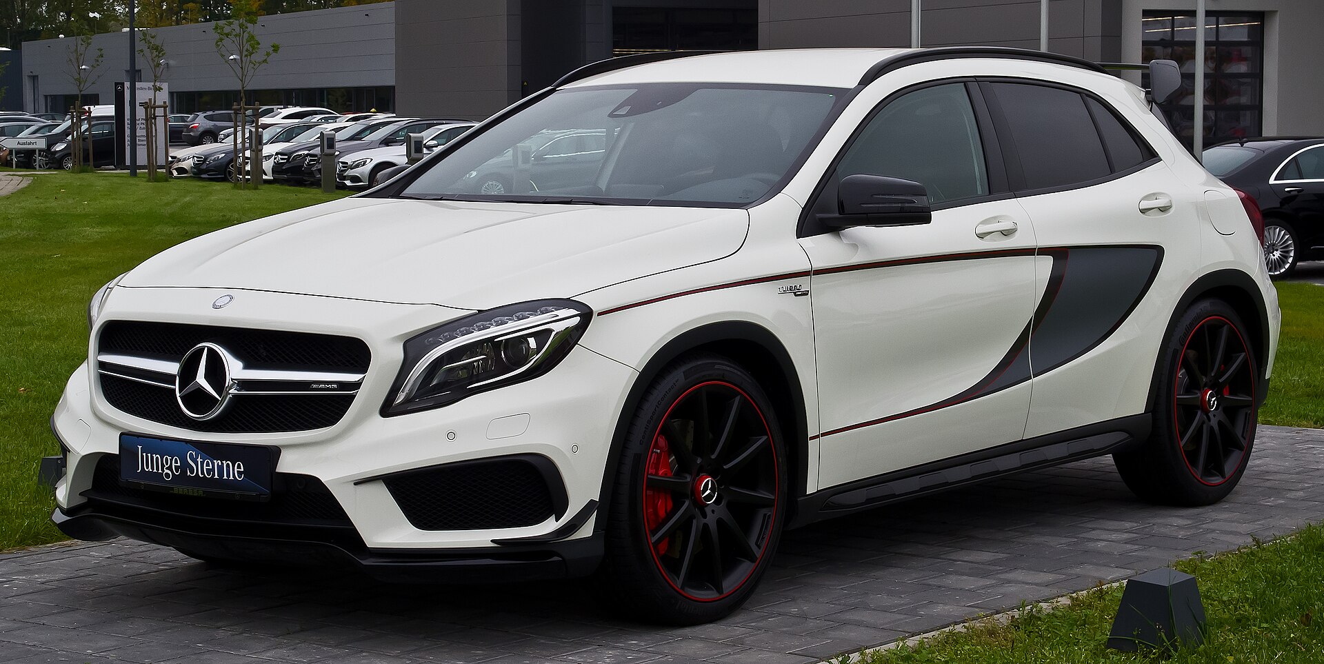 Mercedes-Benz GLA 45 AMG 4MATIC Edition 1 (X156), front view, 2015