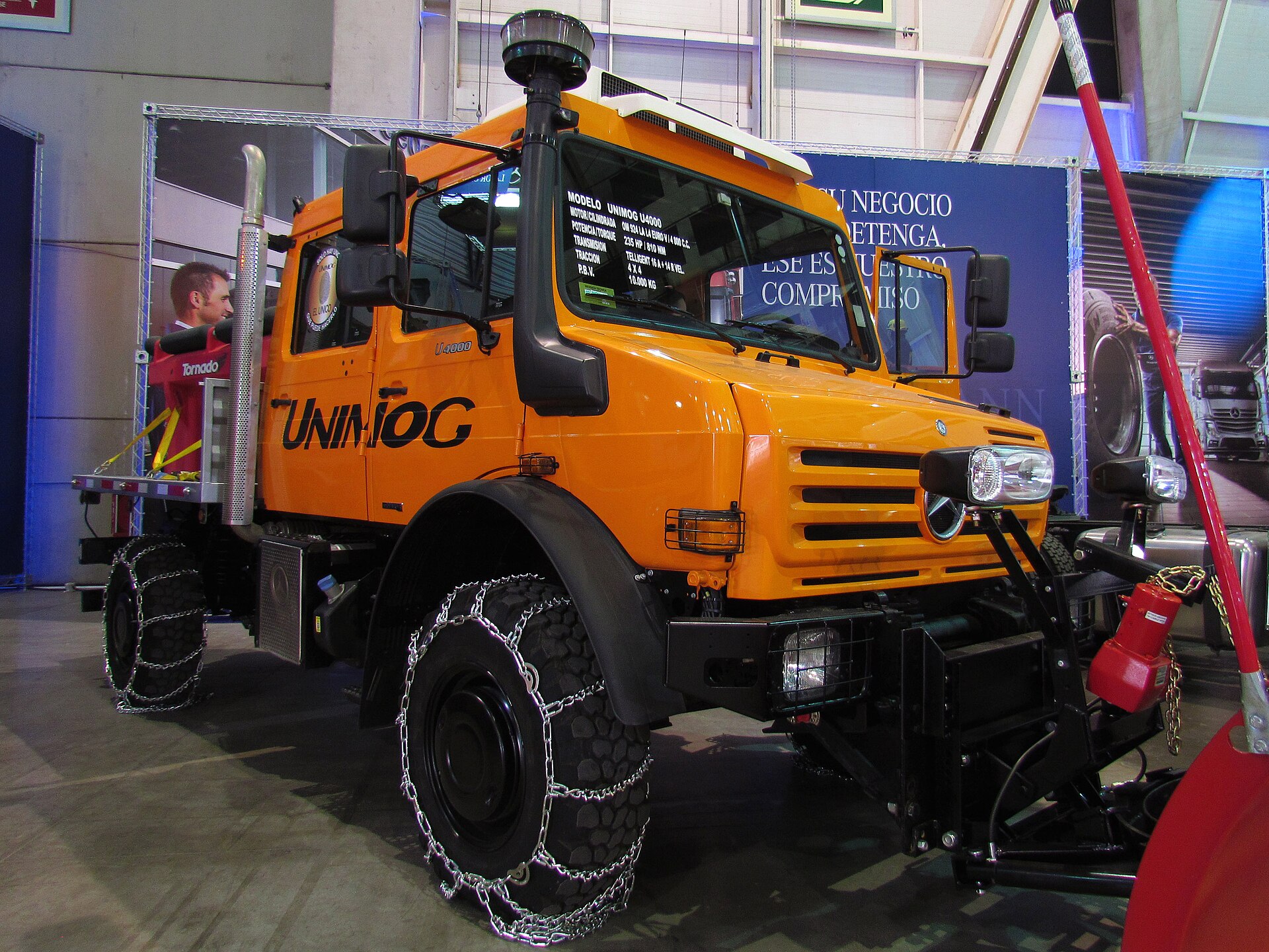 2014 Mercedes-Benz Unimog U 4000 Crew Cab