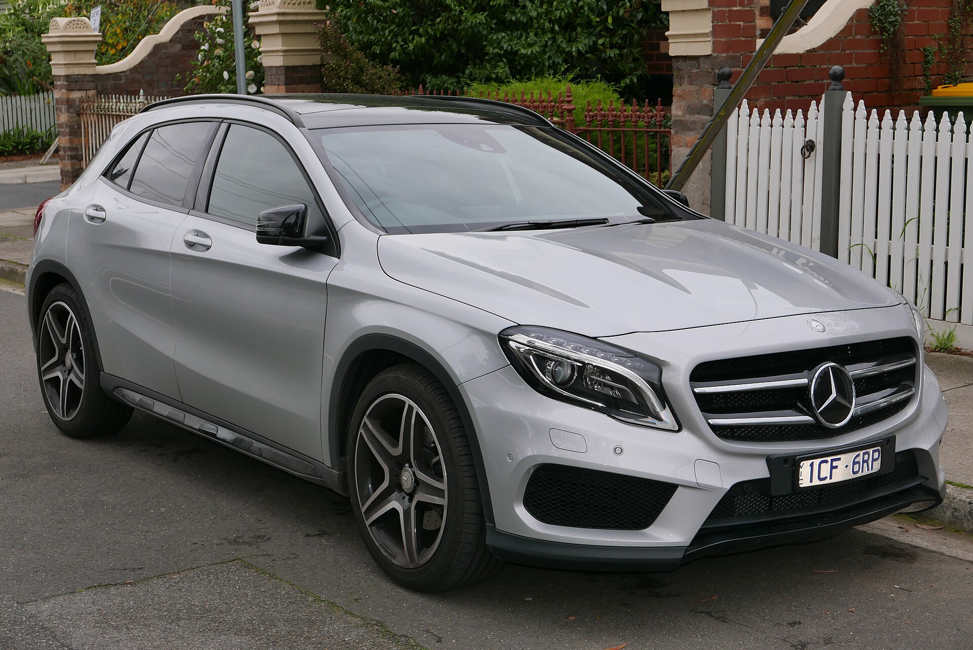 2014 Mercedes-Benz GLA 250 (X156) 4MATIC wagon
