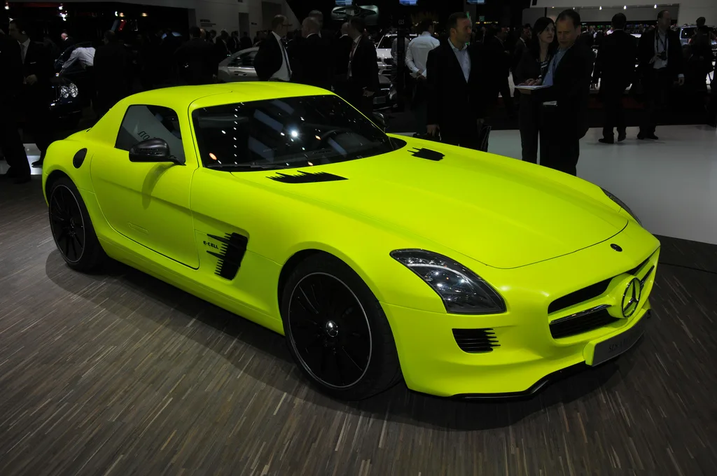 Mercedes-Benz SLS AMG E-Cell electric sports car