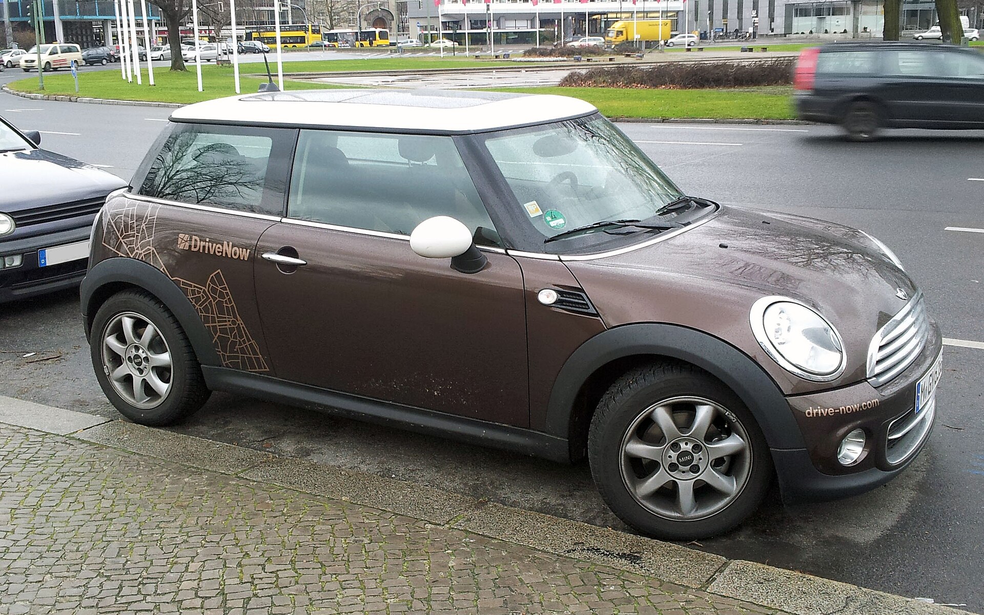 DriveNow-branded modern Mini, relevant to the 2015 car-sharing scheme.