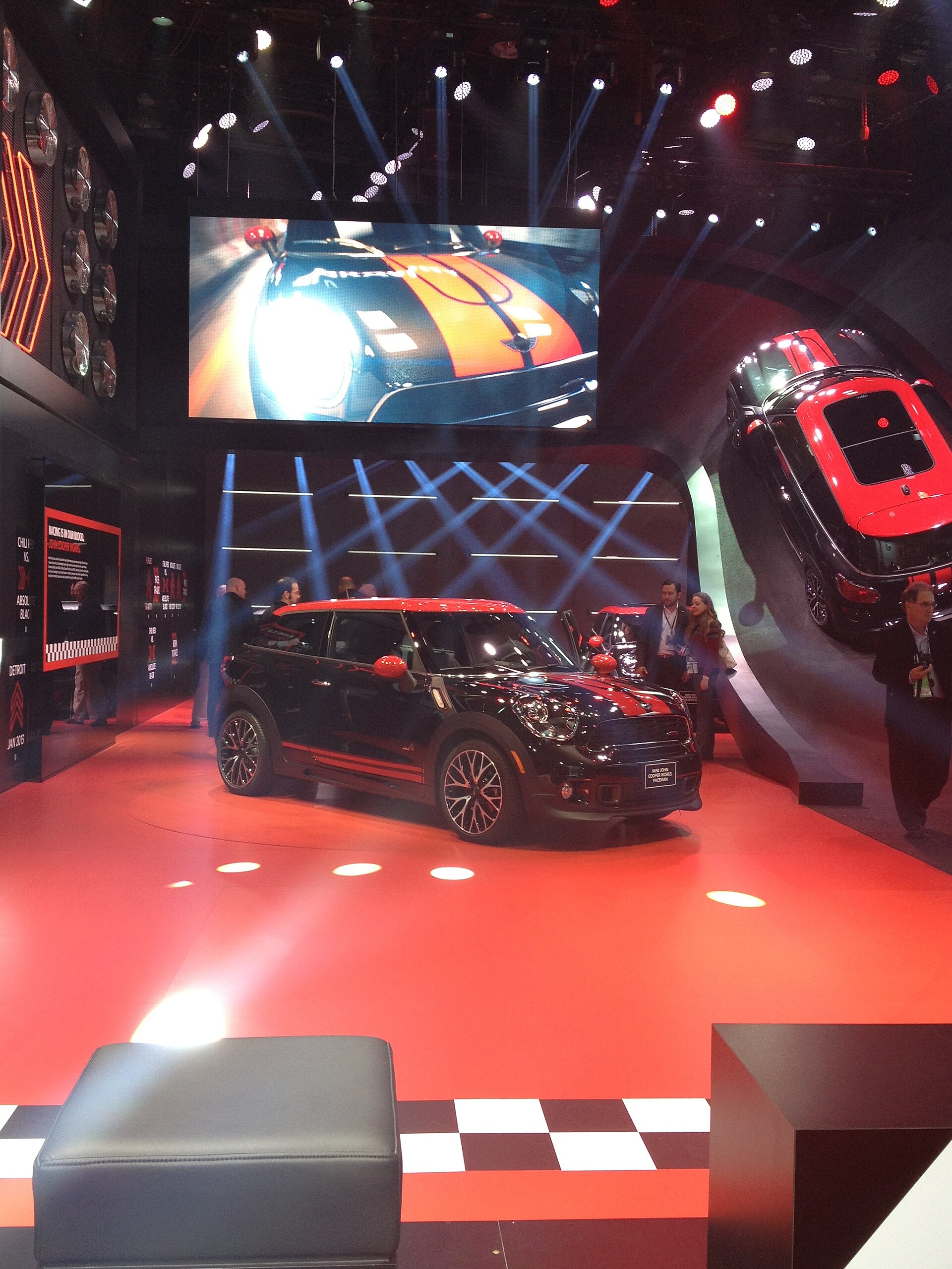 2013 Mini JCW Paceman at an auto show