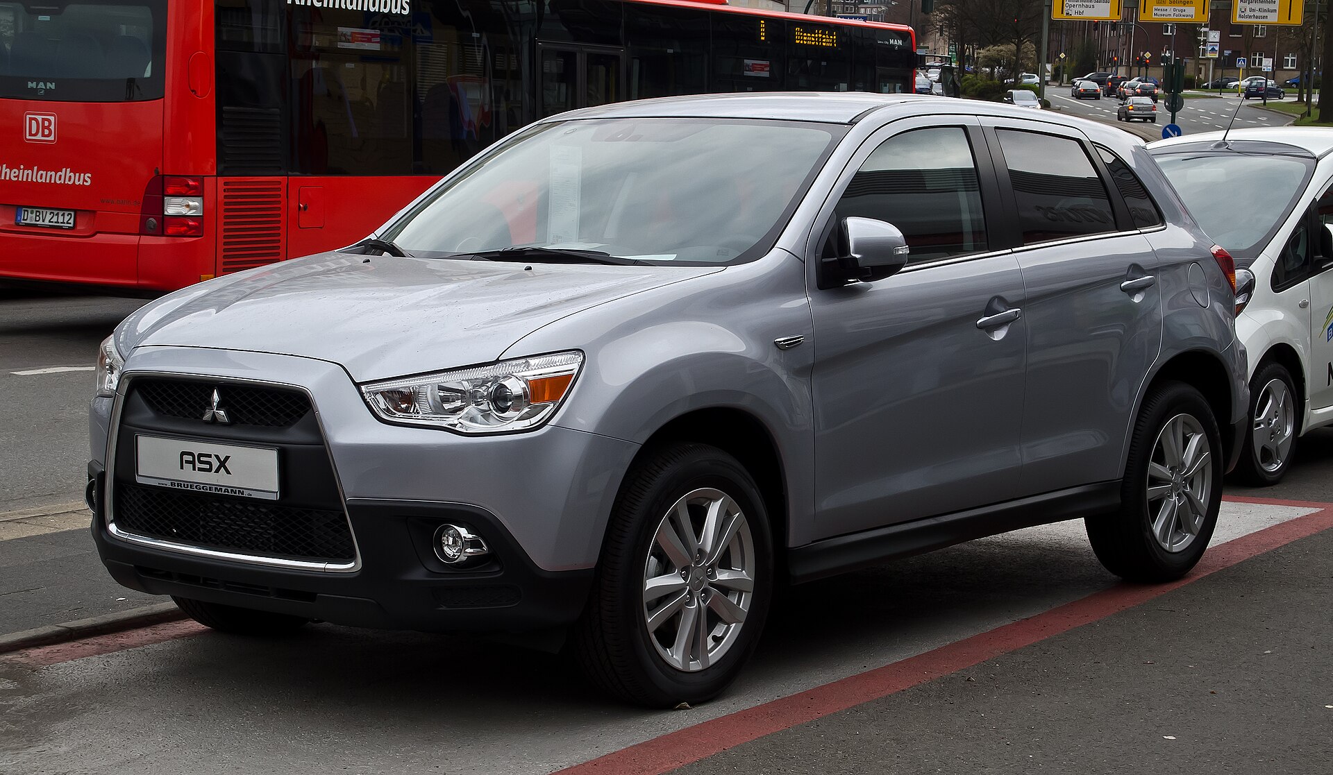 2012 Mitsubishi ASX 1.8 DI-D ClearTec Edition, front view