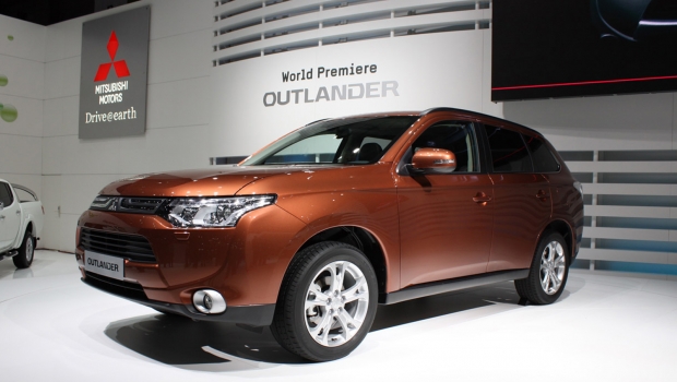 2012 Mitsubishi Outlander at the Geneva Motor Show