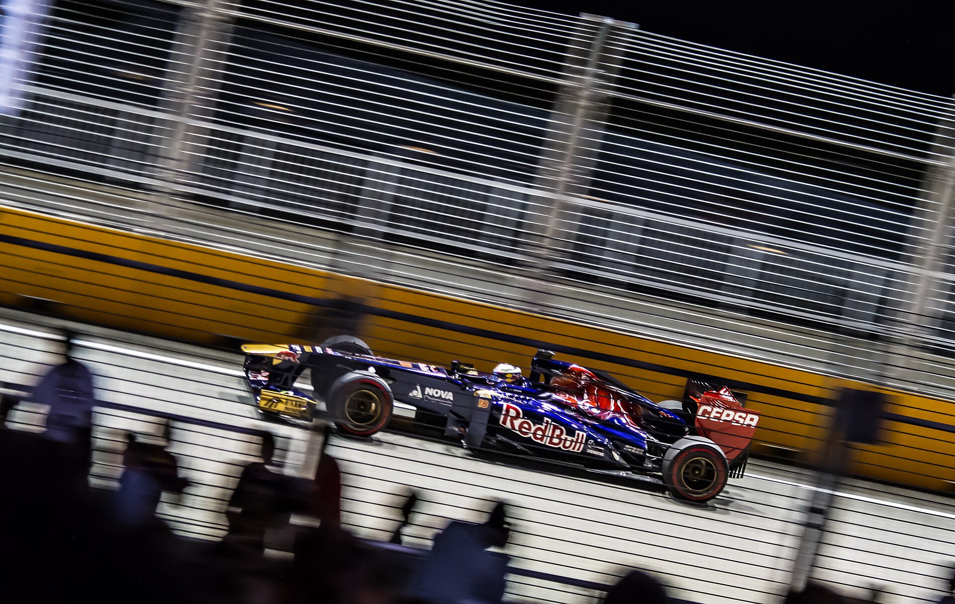 Toro Rosso–Ferrari STR8 at the 2013 Singapore Grand Prix