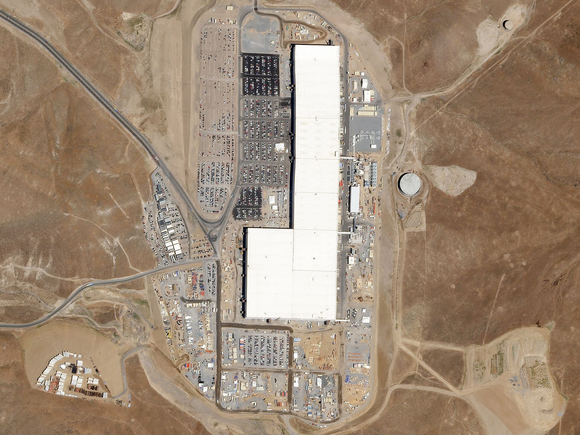Aerial view of Tesla's Gigafactory in 2017 by Planet Labs.