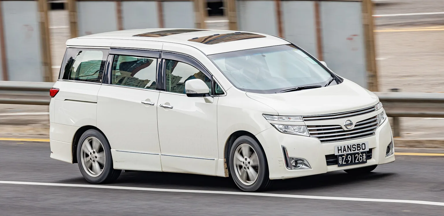 Nissan Elgrand (E52) third generation MPV