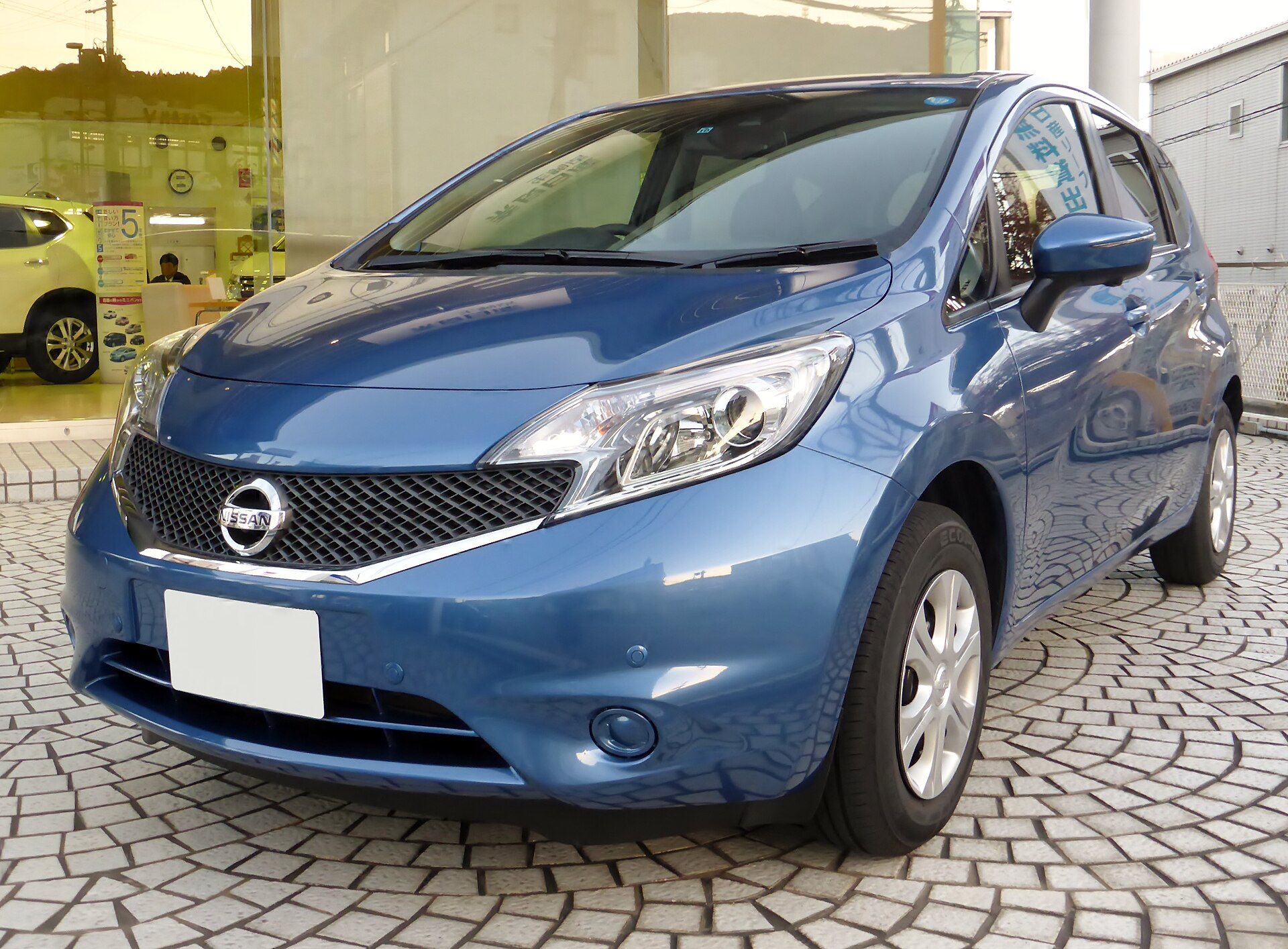 Nissan Note (E12), second generation, front view