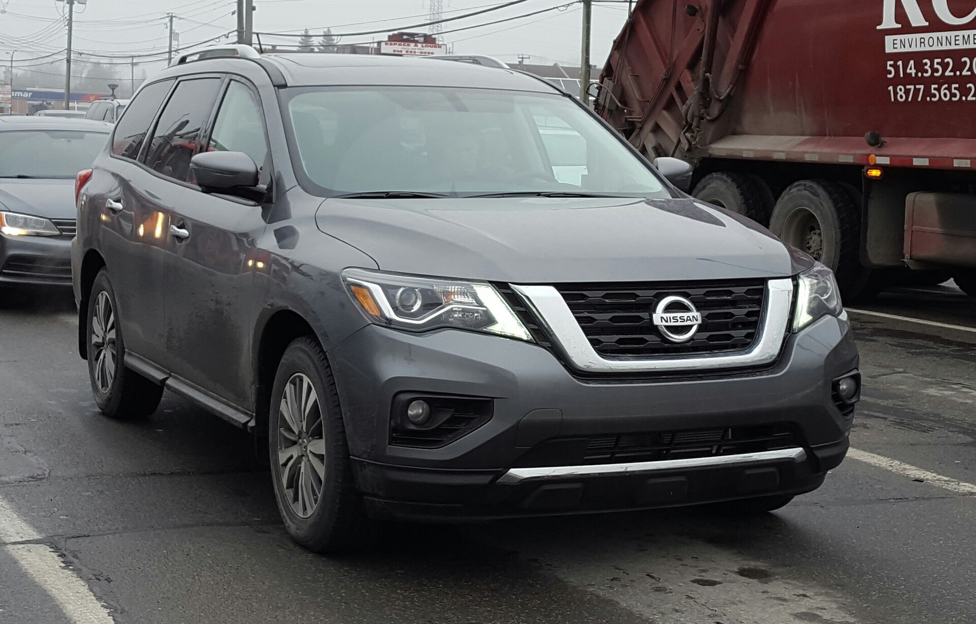 2017 Nissan Pathfinder facelift, front view