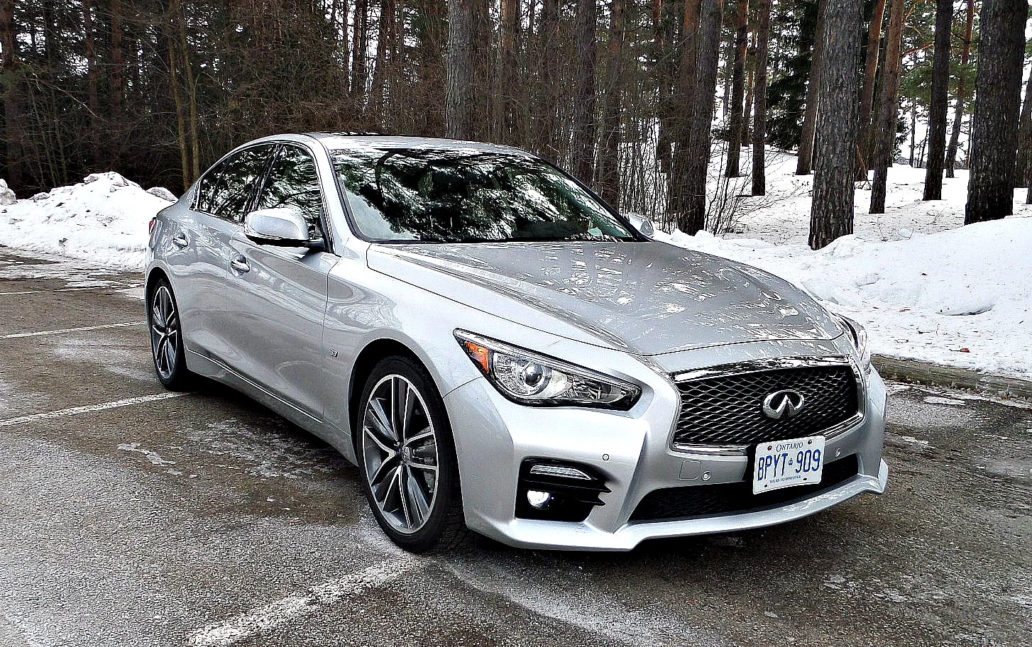 2014 Infiniti Q50, the redesigned model launched in Japan as Infiniti.