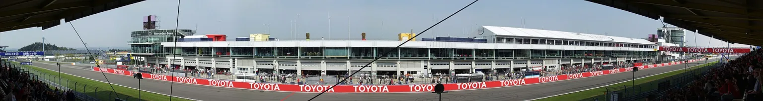 Panorama of the Nürburgring pit lane and main straight
