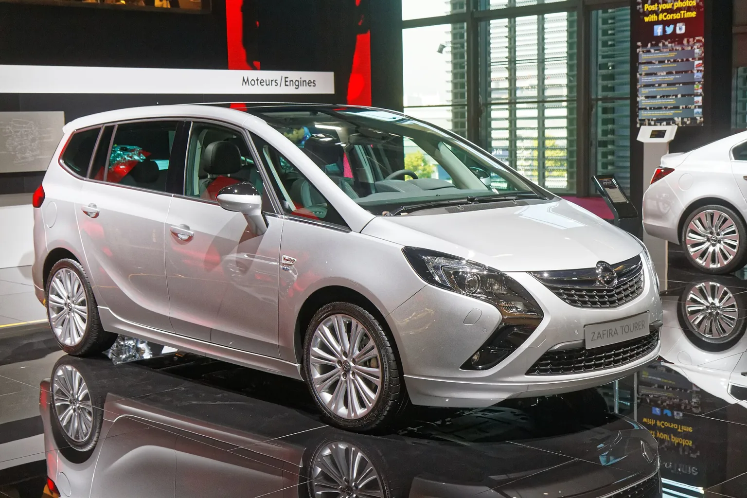 Opel Zafira Tourer at the 2014 Paris Motor Show