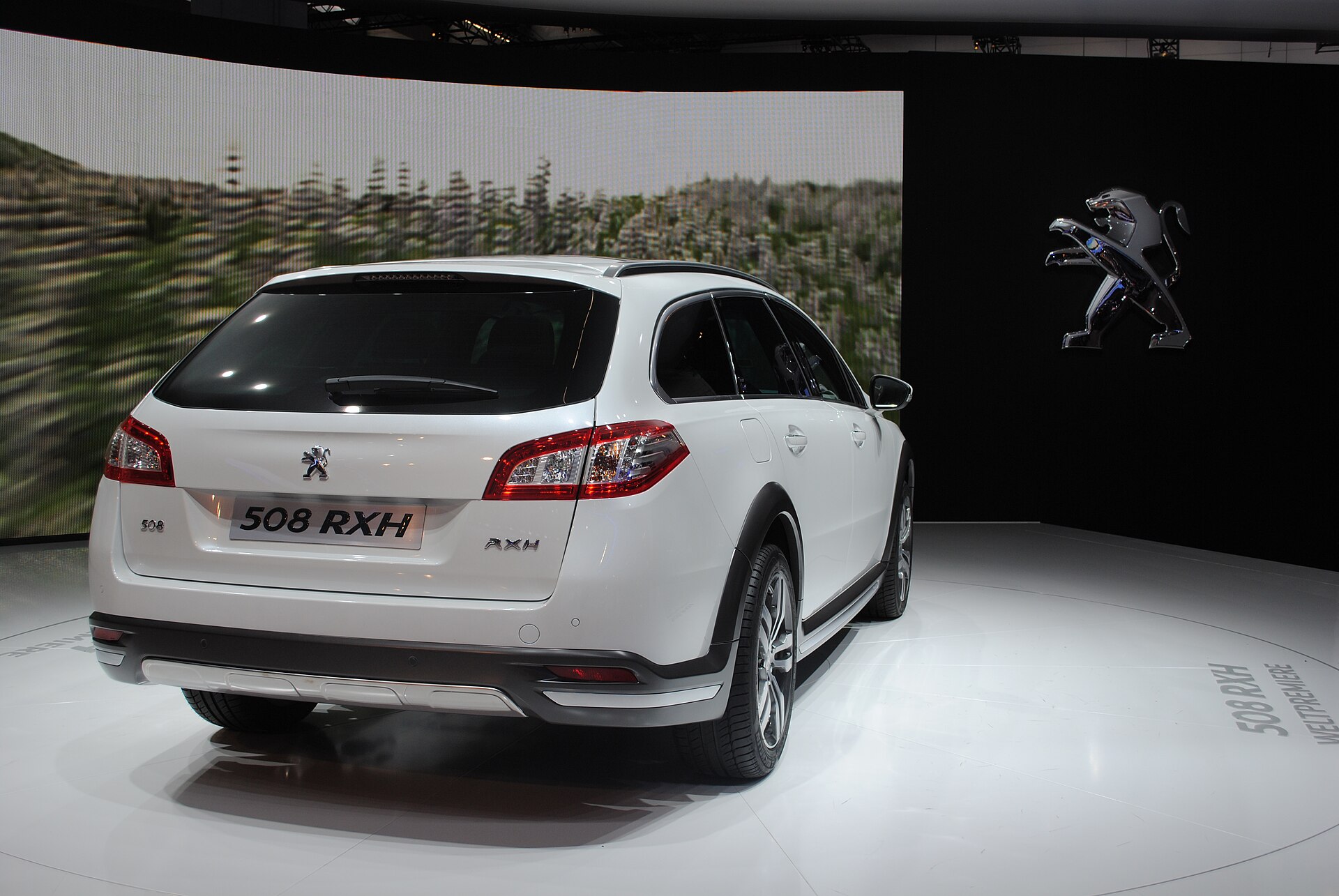 Peugeot 508 RXH estate, first generation (2011)