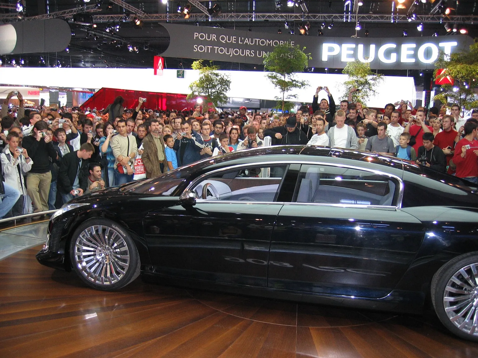 Peugeot RC Hybrid Concept at the 2006 Paris Auto Show