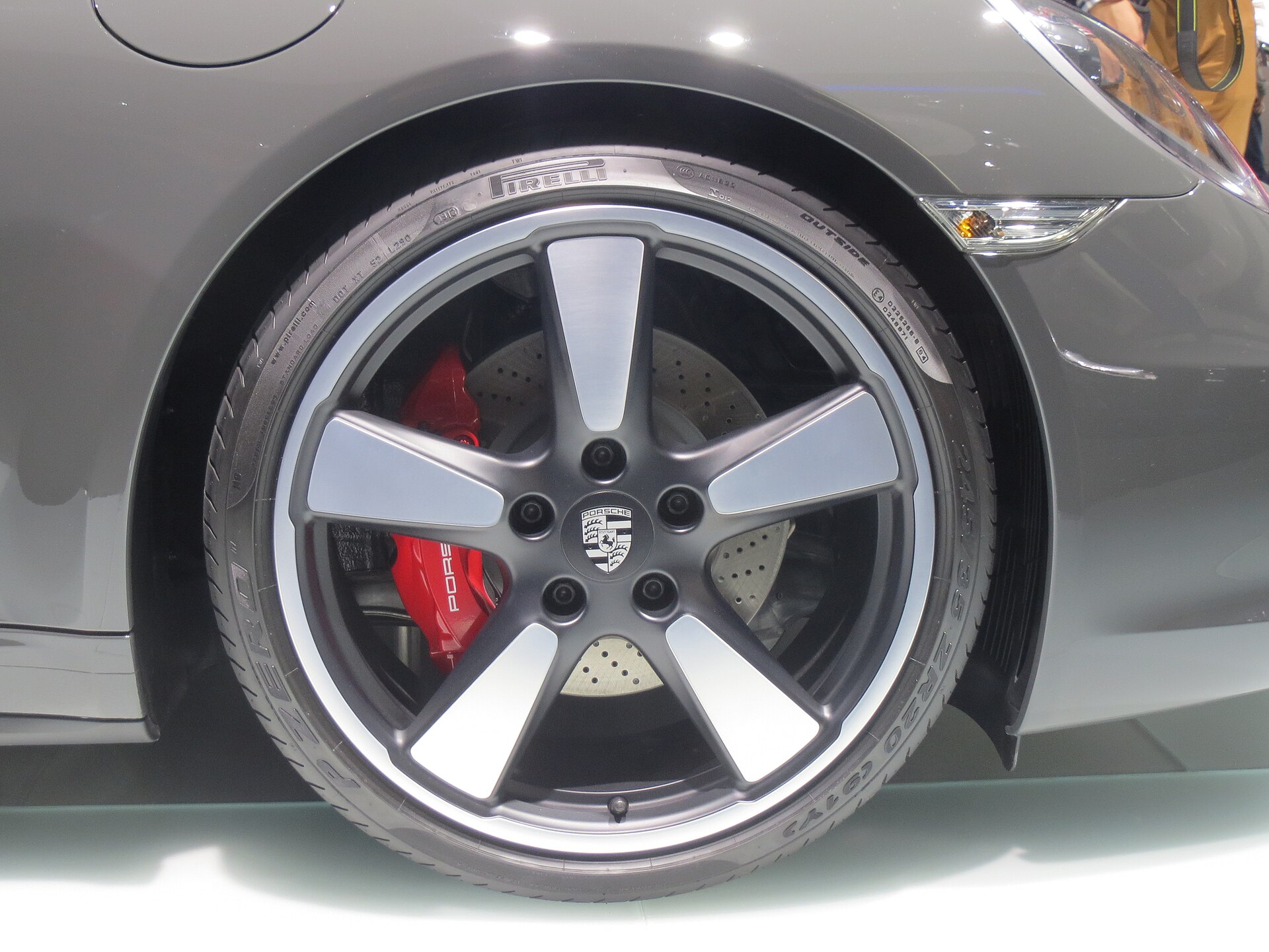 Porsche 911 50th Anniversary Edition with Fuchs-style wheels, 2013