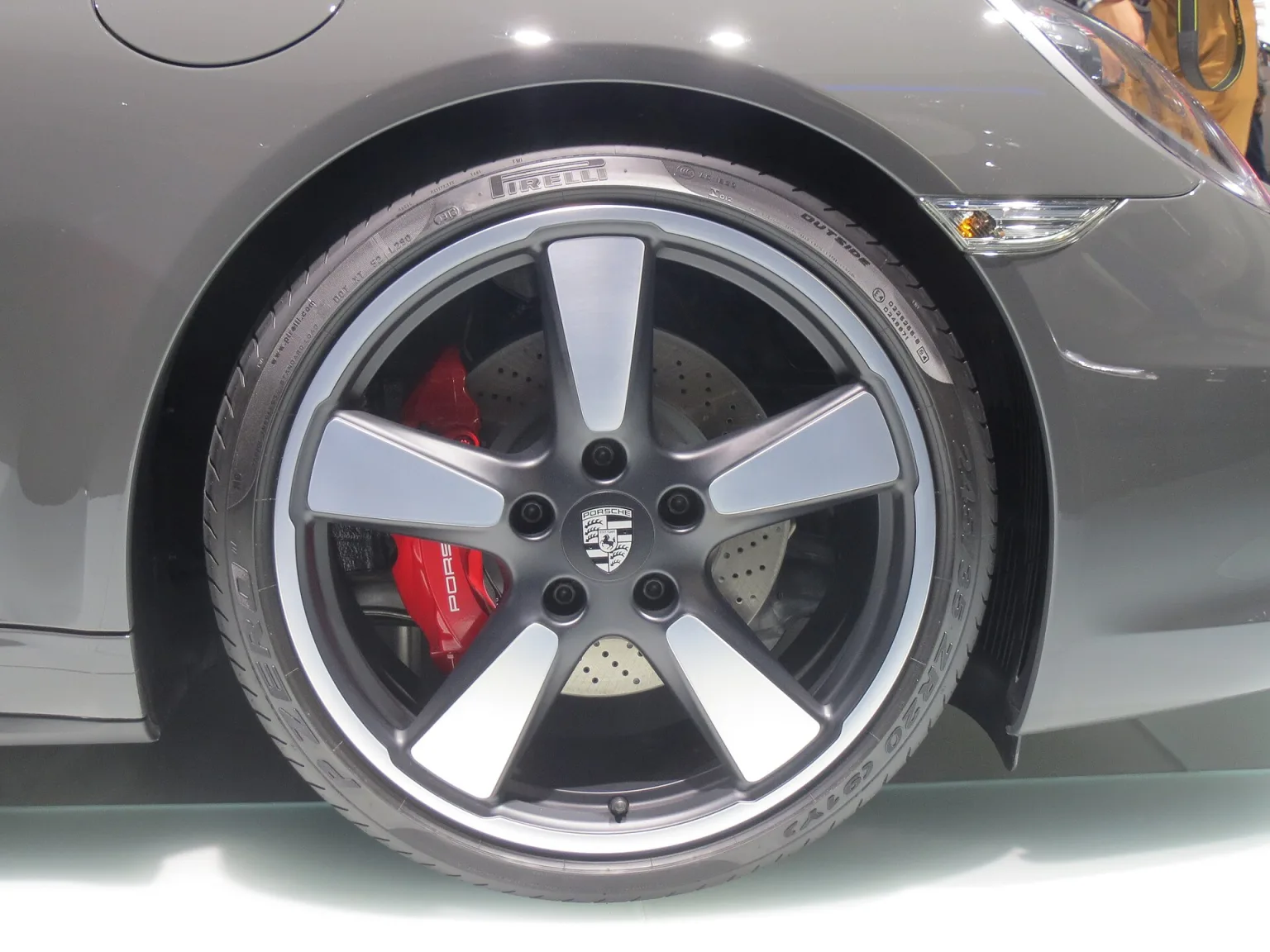 Porsche 911 50th Anniversary Edition with Fuchs-style wheels, 2013