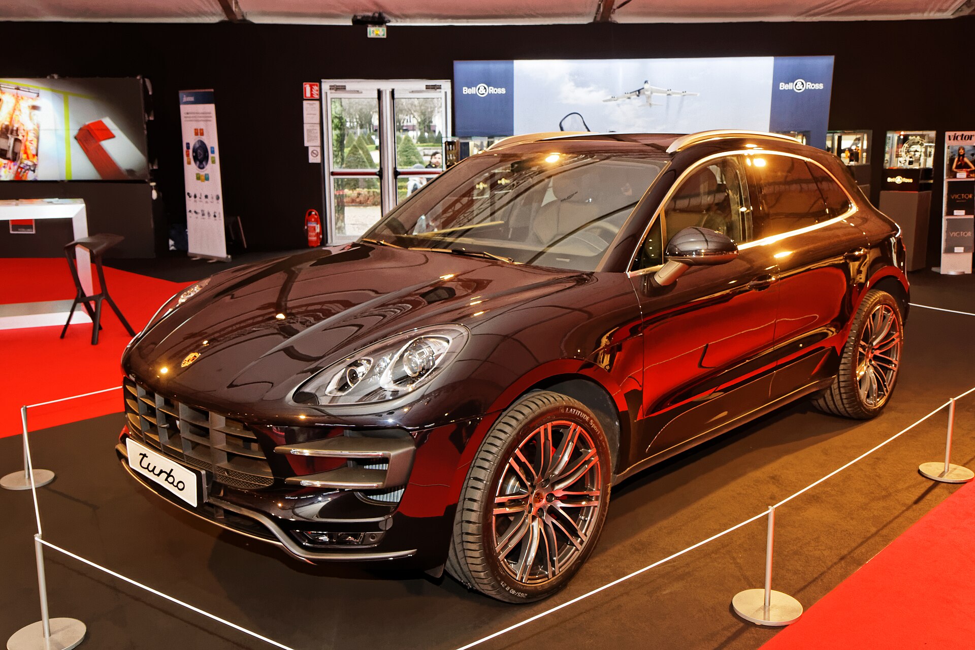 Porsche Macan at the 2014 Festival Automobile International