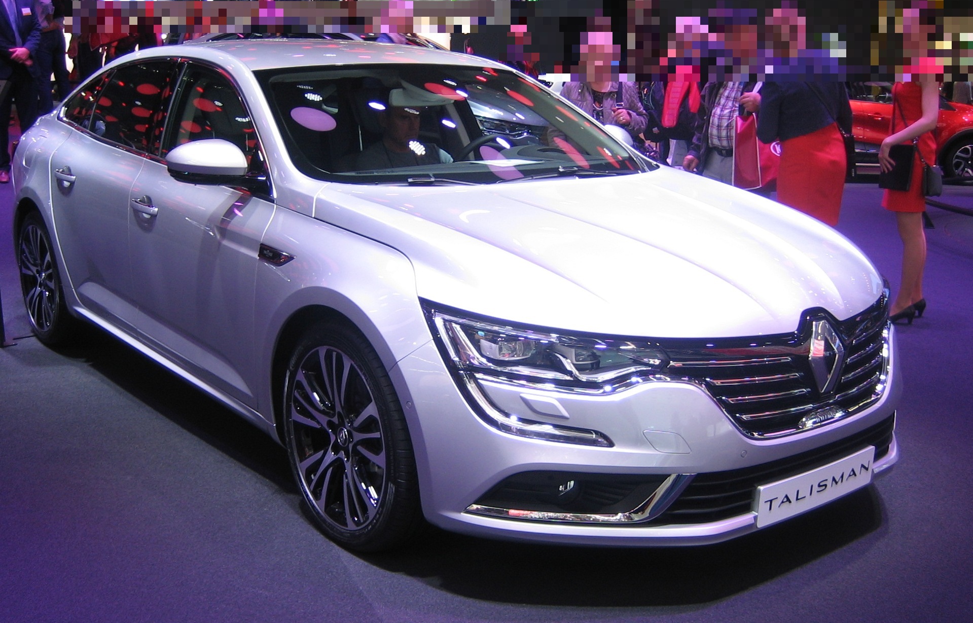 Renault Talisman sedan, first generation (2015), front view.