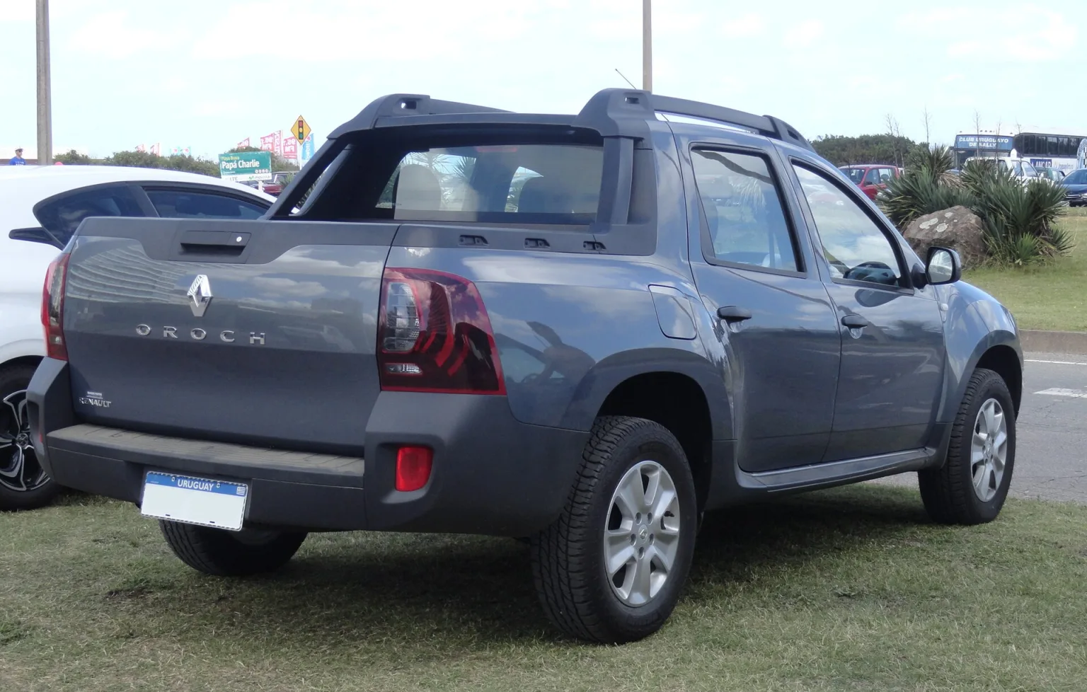 Renault Duster Oroch pickup (2016) in Punta del Este