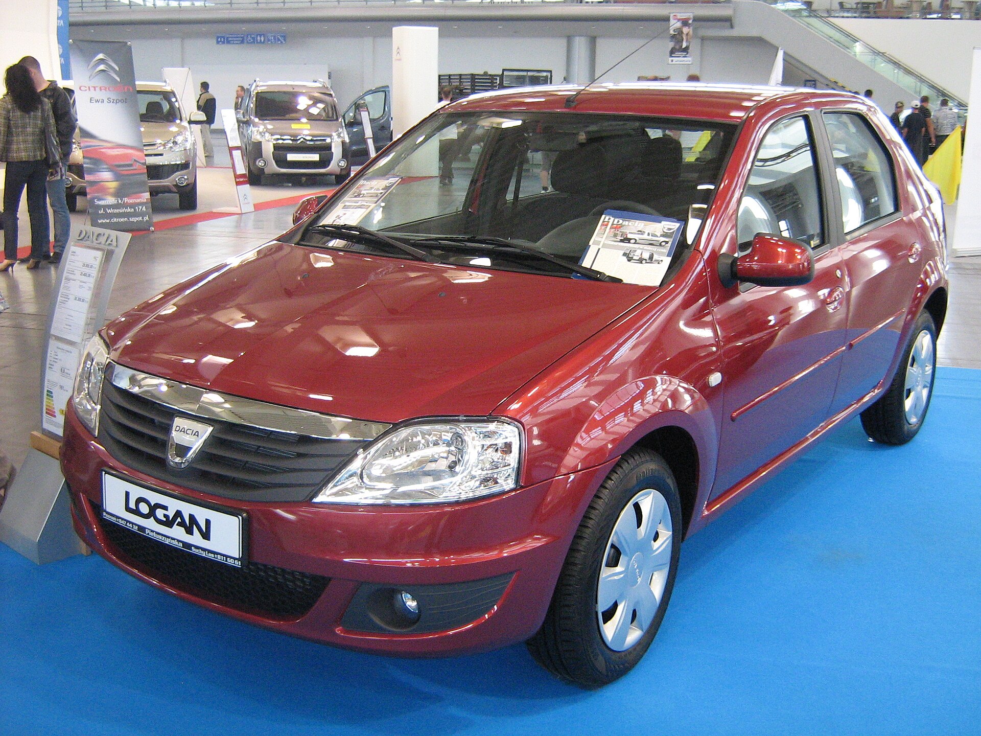 Dacia Logan Facelift, matching the 2012 Renault Logan facelift era.